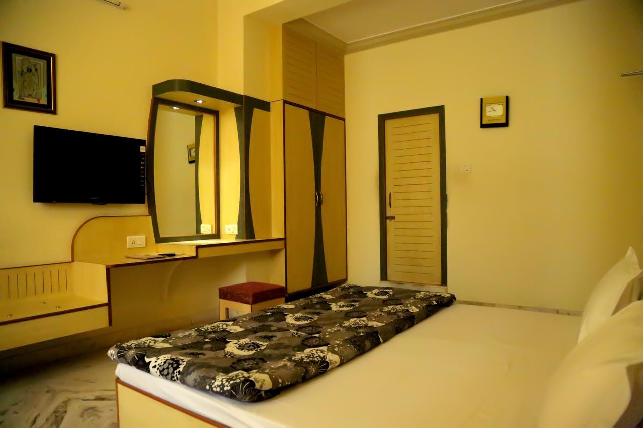 Hotel Vrinda Nāthdwāra Zewnętrze zdjęcie
